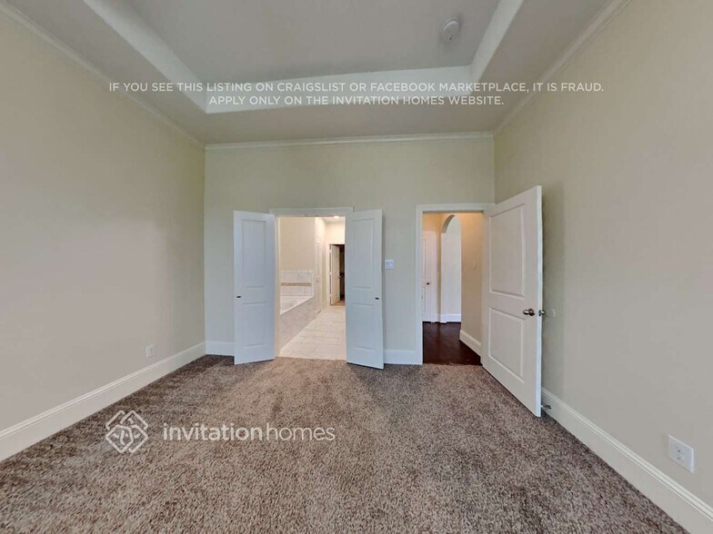 Building Photo - 1306 Lucas St