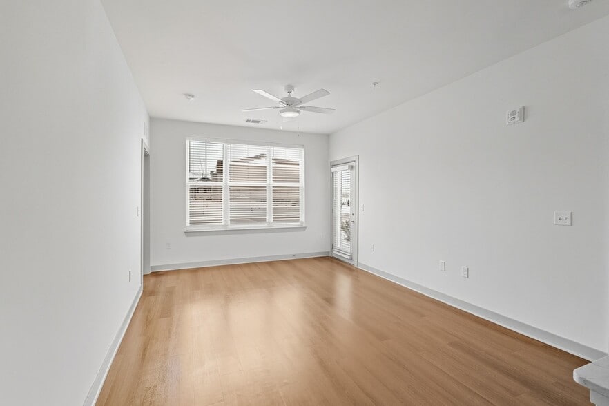 Building Photo - Allure Apartments LLC