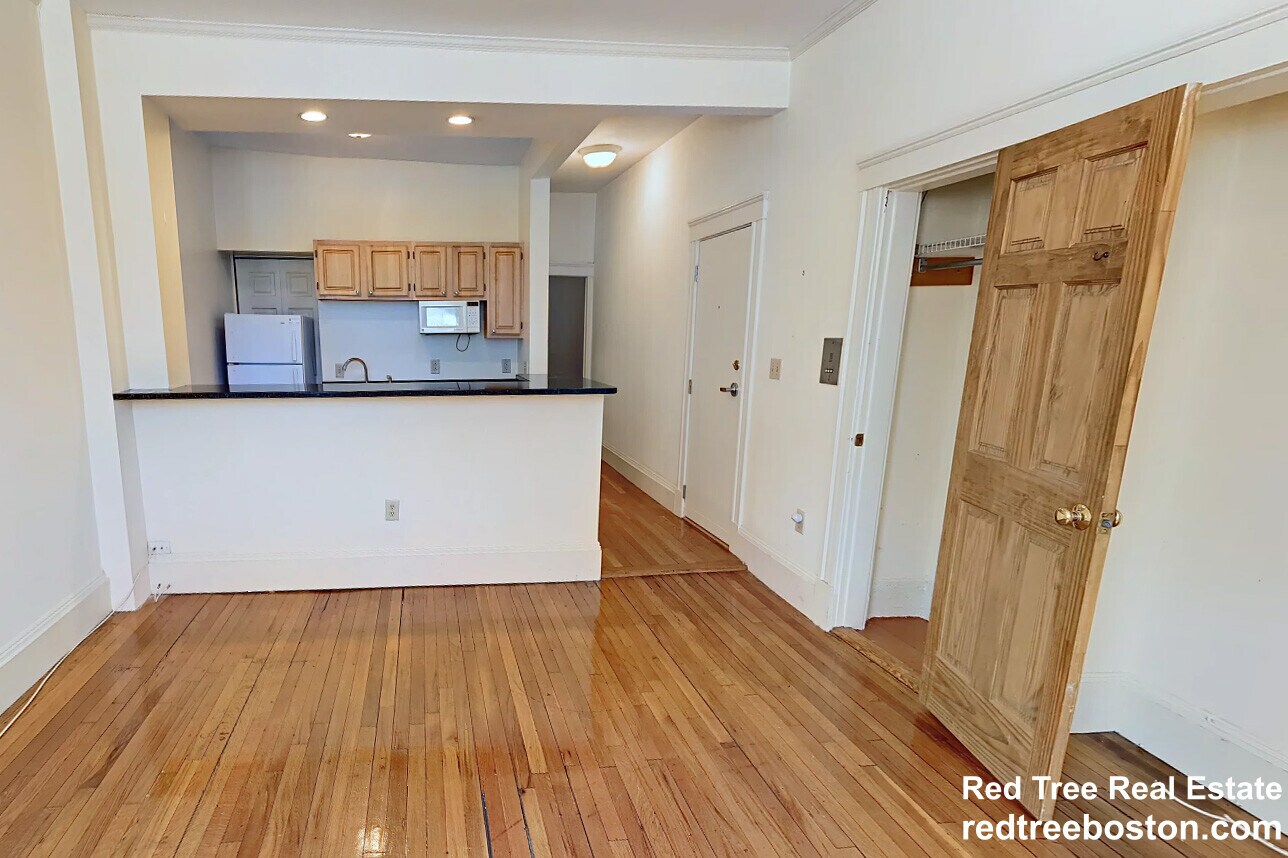 Building Photo - 51 Queensberry St