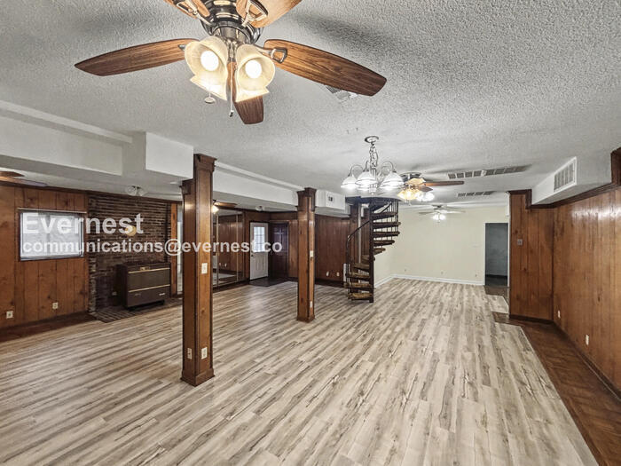 Building Photo - 159 Colony Cir