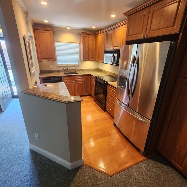 Building Photo - 21902 Lake Forest Cir