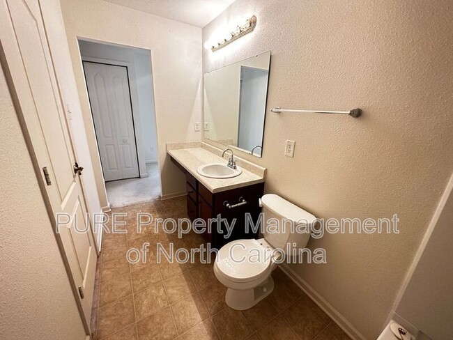 Building Photo - 723 Skywatch Ln