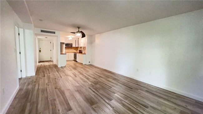 Building Photo - 101 Ocean Ln Dr