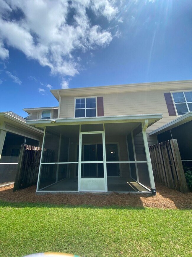 Building Photo - Spacious 2Bed/2.5Bath Townhome in the Gated Community of Baldwin Rowe! *SPECIAL: 1/2 OFF 1st Mont...