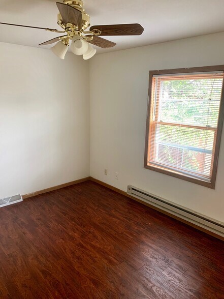 Building Photo - 416 Winnebago St