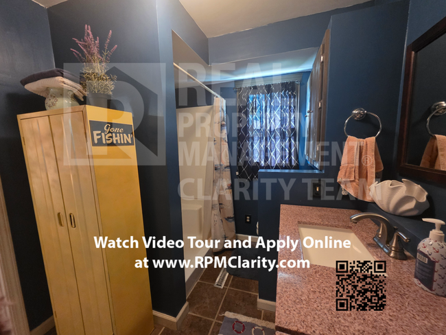 Building Photo - Available Now!!! 2 Bed/1 Bath Cottage on t...