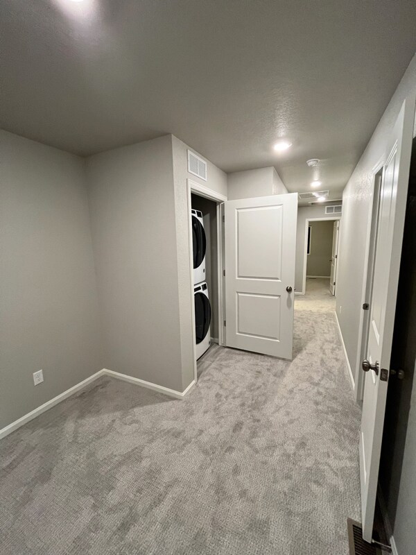 Building Photo - 9246 Henson Pl
