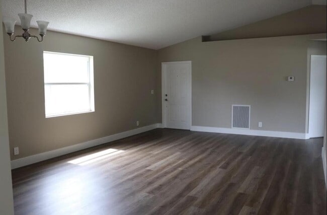 Building Photo - 125 Buffet Key