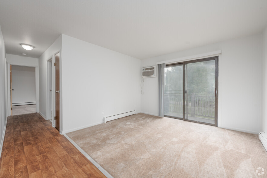 Primary Photo - Mallard Cove Apartments