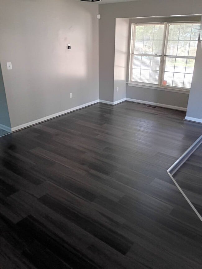 Building Photo - 8901 Harkate Way