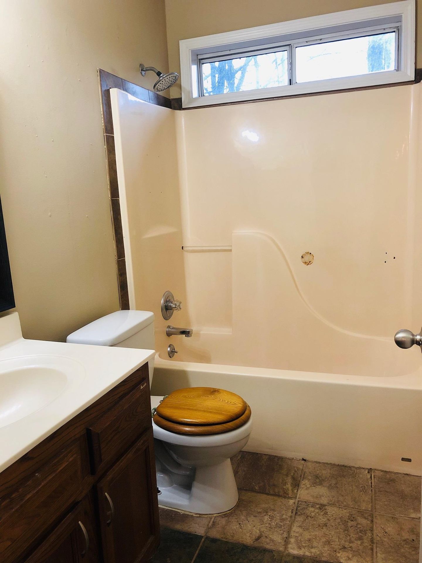 Building Photo - 185 Oak St