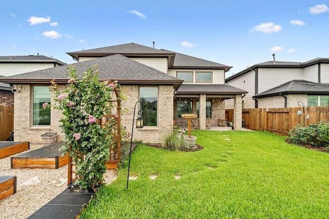 Building Photo - 29335 Red Rocks Pk Dr