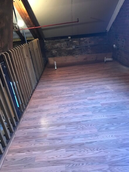 Building Photo - 464 Pratt Street Ext