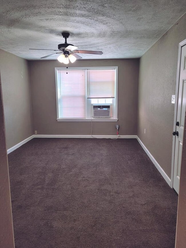 Living Room - 1210 W Texas Ave