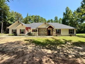 Building Photo - 11142 C R 4103 C