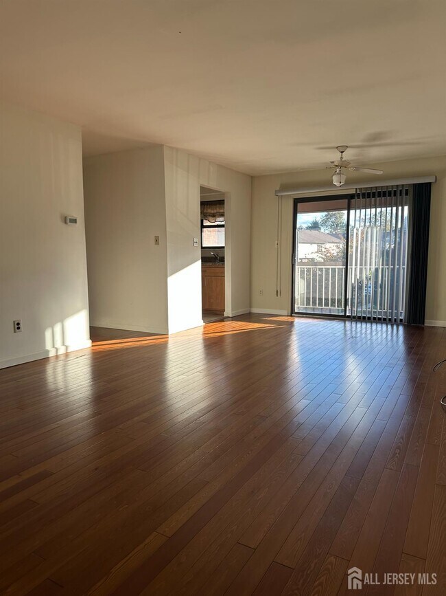 Building Photo - 142 Beverly Hill Terrace