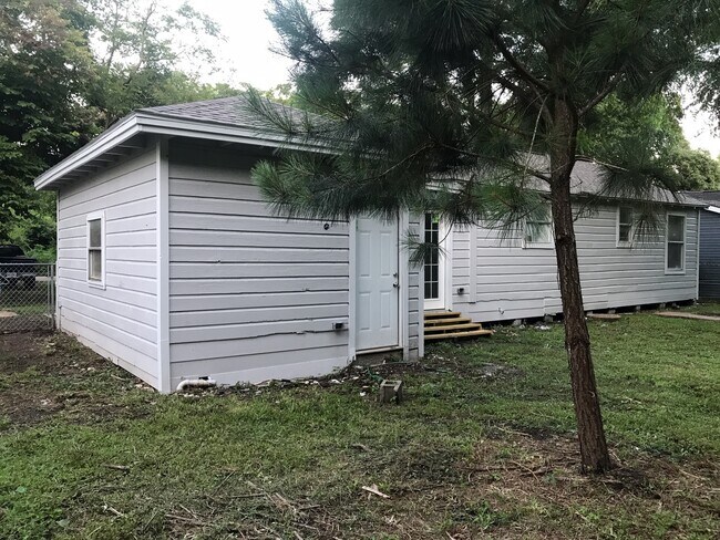 Building Photo - beautiful just remodeled home in Jones Creek. Move In Ready!