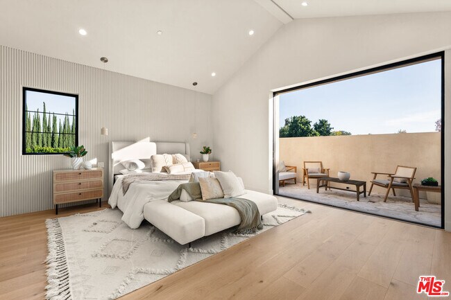 Building Photo - 11748 La Maida St