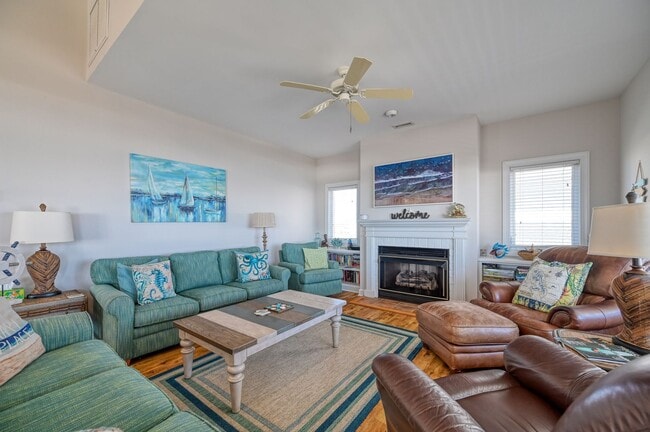 Building Photo - OFF-SEASON FURNISHED MONTHLY RENTAL STARTI...