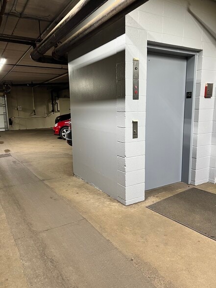 Building Photo - 2100 Valkyrie Dr NW