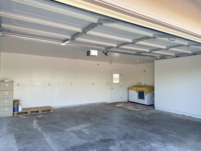 Building Photo - Remodeled 3 Bedroom Home