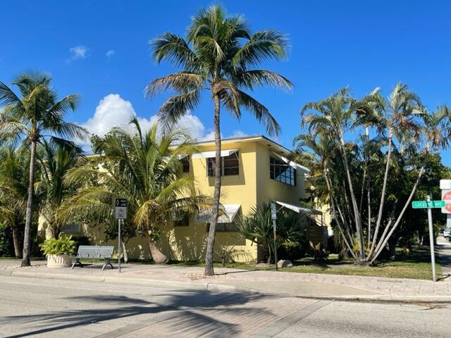 Building Photo - 101 N Lakeside Dr