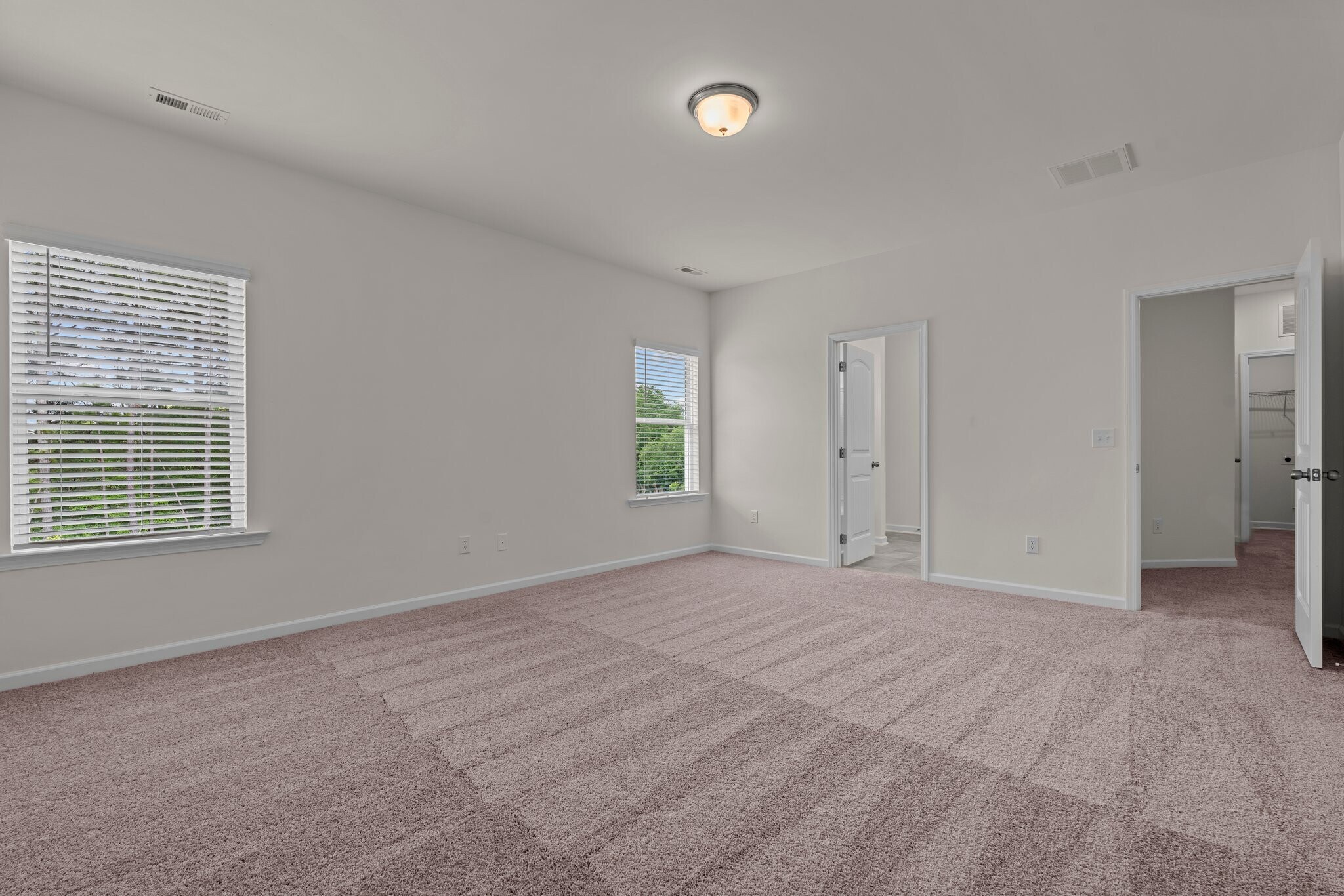 Building Photo - 827 Biltmore Dr