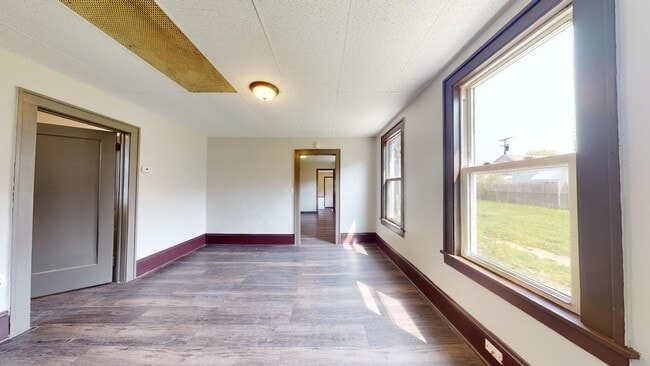 Building Photo - Cudell Area - 4 Bedroom Single Family Home