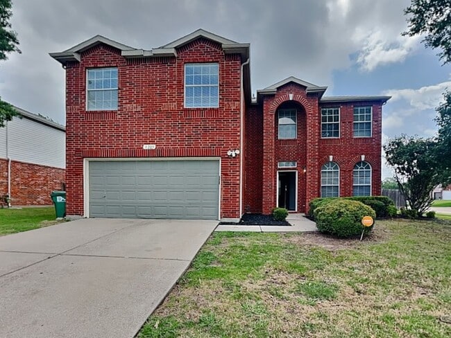 Building Photo - 8209 Swan Park Dr