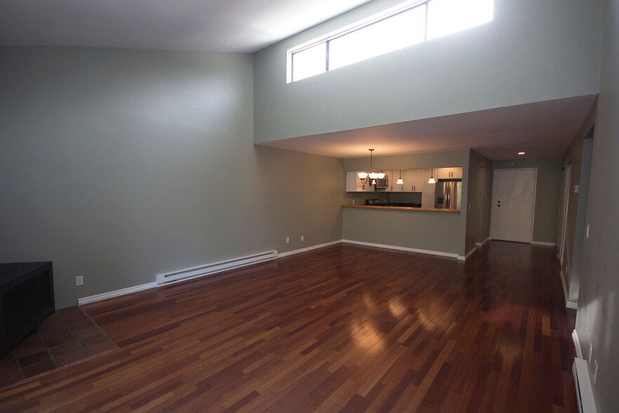 Building Photo - 6479 137th Avenue Northeast