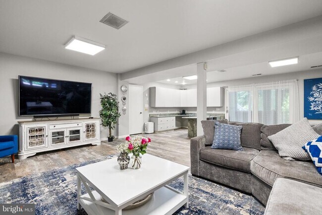 Building Photo - 7713 Arrowood Ct