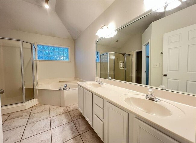 Building Photo - Lee Line Farms Subdivisions, beautiful home ready for you!