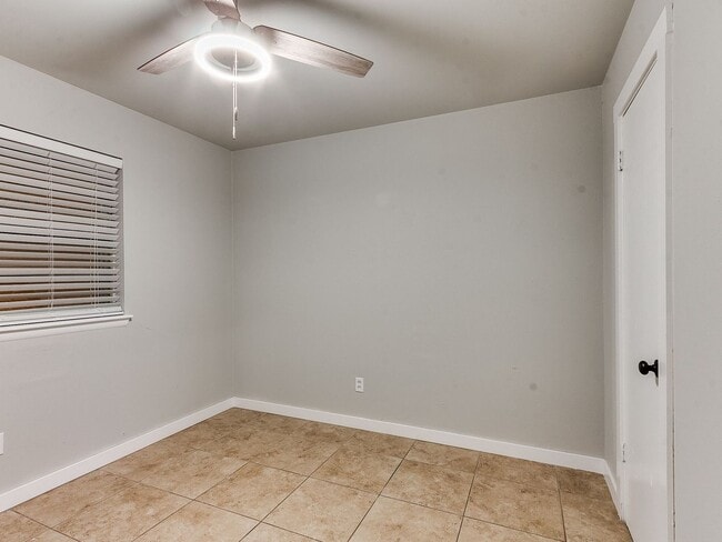 Building Photo - Spacious 4 bedroom in Edmond!