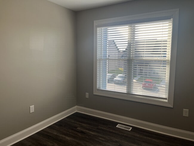 Building Photo - 77 Emanuel Ct