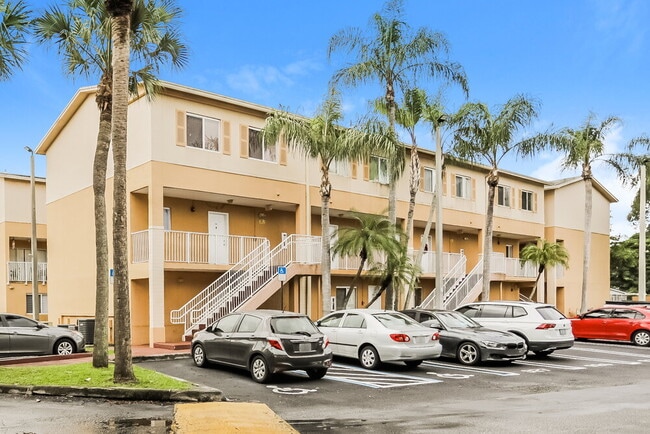 Building Photo - 14277 N Kendale Lakes Cir