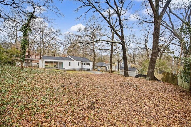 Building Photo - 725 Matilda Pl NW