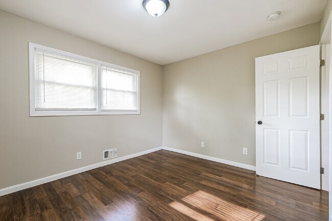 Building Photo - NEWLY RENOVATED LARGE RANCH ON CORNER LOT