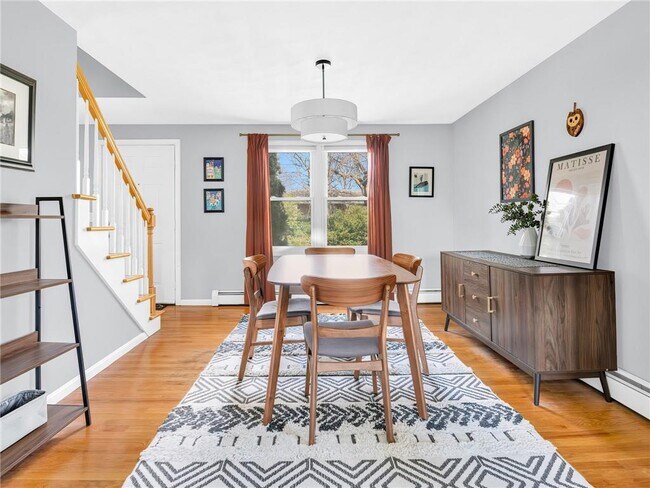 Building Photo - 32 Hamlin Ave