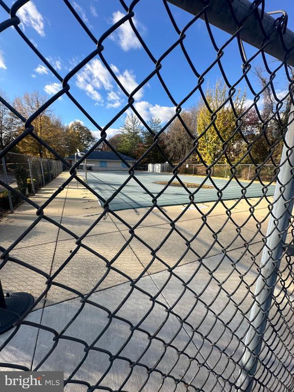 Building Photo - 11445 Deepwood Dr