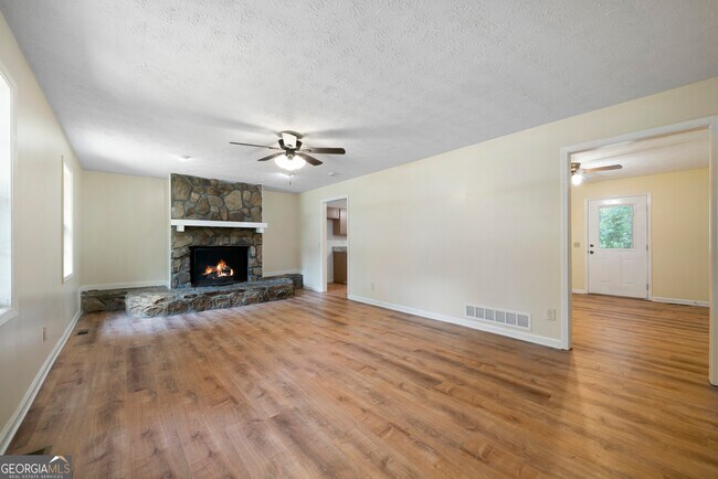 Building Photo - 4707 Glen Ridge Cir