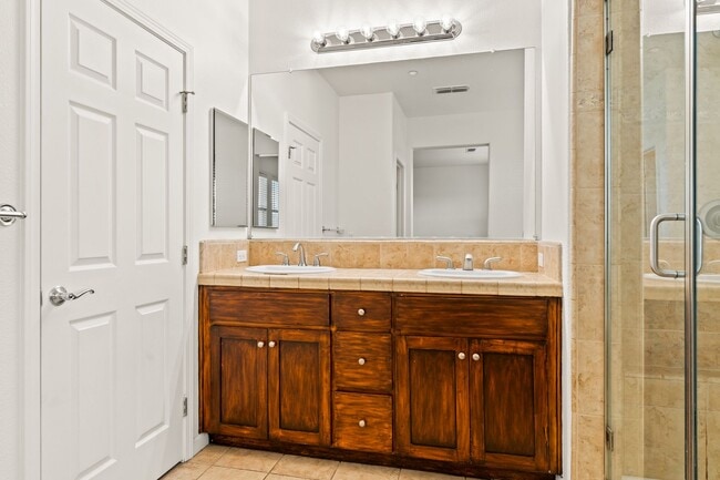 Building Photo - Spacious 3-Bedroom Dublin Townhome with Private Balcony & Fireplace