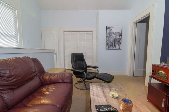 Building Photo - 2832 Salado St