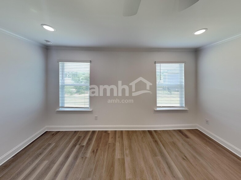 Building Photo - 11131 Callahorn Dr