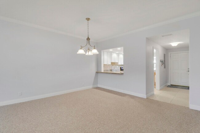 Building Photo - 275 S Beach Rd