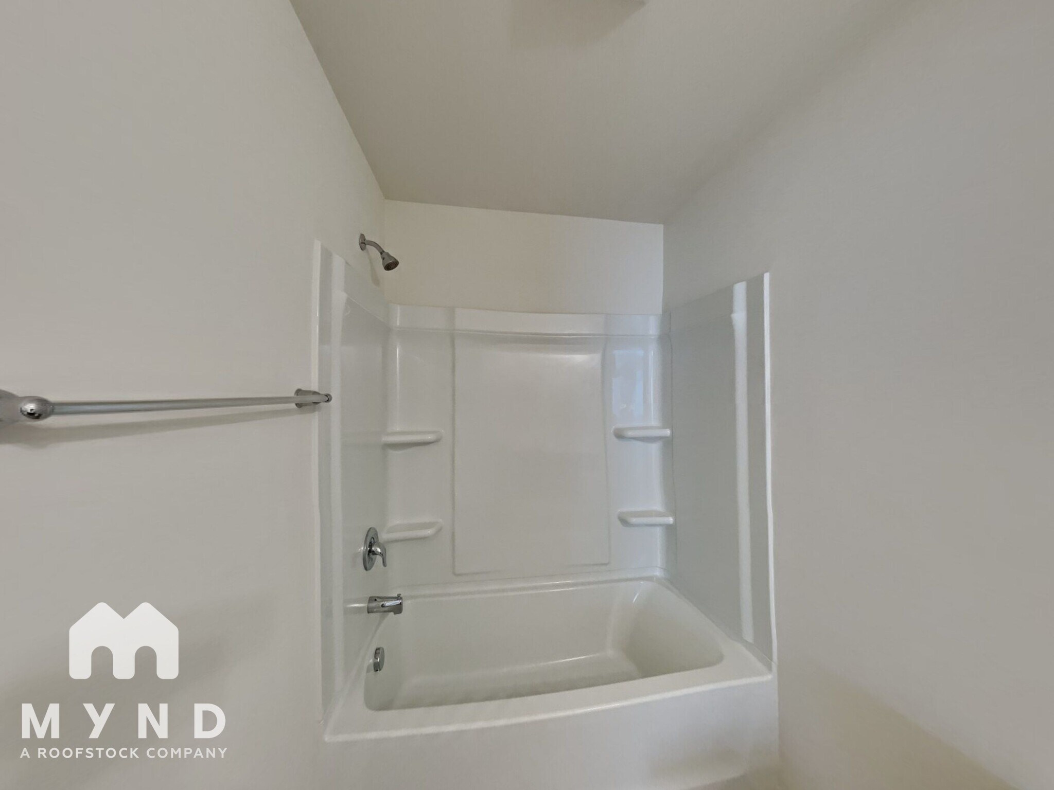 Building Photo - 2015 Creeks Landing Dr