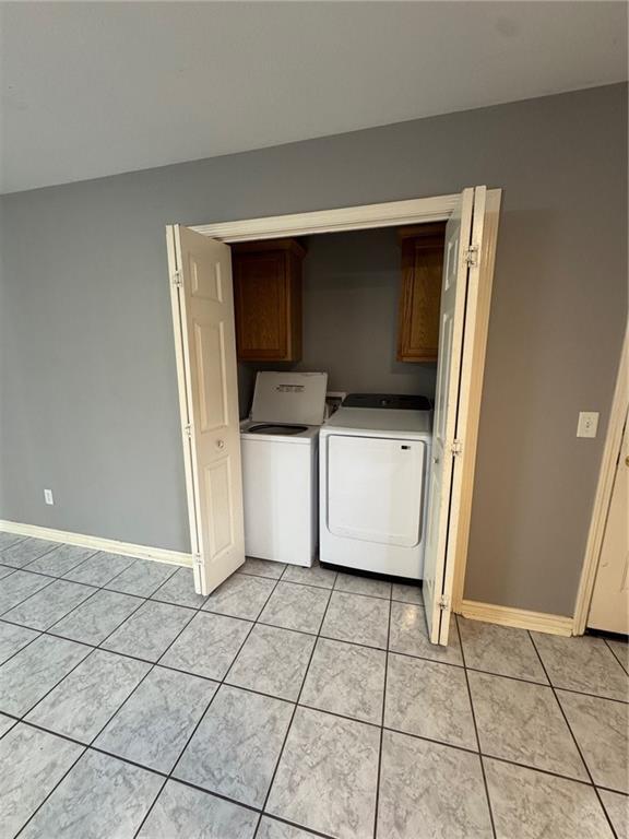 Building Photo - 745 Applegate Ln