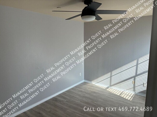 Building Photo - 611 Oriole Blvd