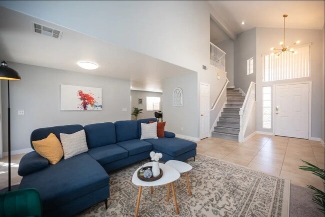 Primary Photo - 8322 Montgomery St