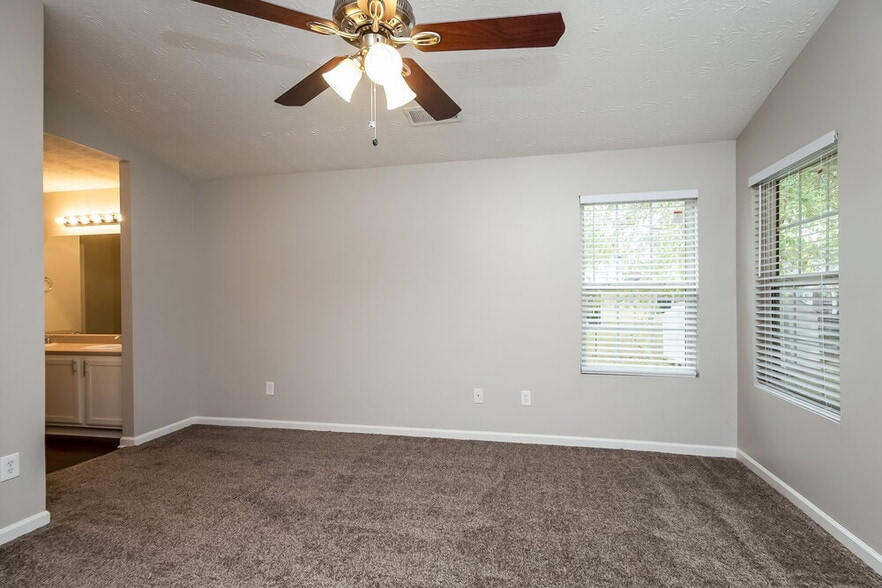 Building Photo - 420 Cathedral Dr