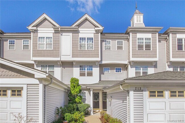 Building Photo - 213 Waterside Close